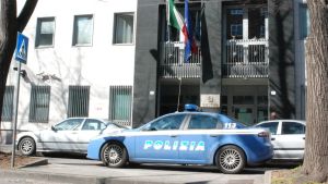 Finta rapina a Udine: la vittima sventa il raggiro e fa arrestare il truffatore
