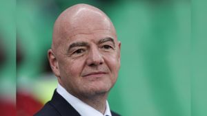 FIFA-voorman Infantino biedt aan om te praten over hervorming van voetbalbond