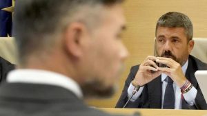 Bajo resguardo
