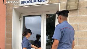 Filmava i ragazzi negli spogliatoi: l’ex mister di calcio a processo