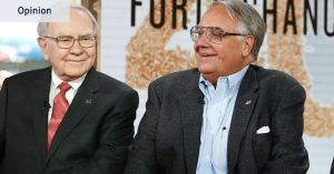 Warren Buffett just took a big risk with the $1.5 trillion giant he built