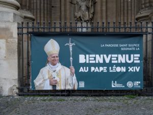 Léon XIV en France : le pape, ce fantôme de la monarchie