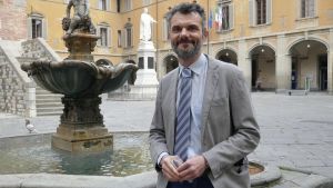 La stretta sugli studenti stranieri. “Proposta inapplicabile e inutile”