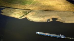 Waterpeil belangrijk knelpunt Rijn richting nieuw dieptepunt