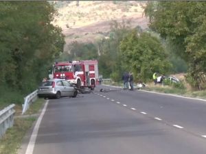 Скандал между баща и син е причината за челния удар на 