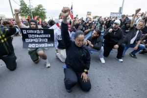 Hanes: Montreal's anti-insult bylaw gives the middle finger to fundamental rights