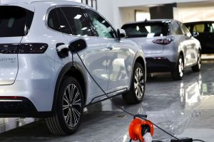 Geely zet in op EV-laden in 4 minuten en AI in strijd met BYD