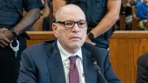 Harvi Vajnstin osuđen na 15 godina zatvora zbog seksualnog napada
