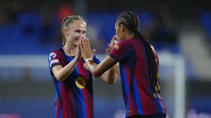 El Barça golea al París en su estreno en la Champions: cambian las caras, pero no el fútbol