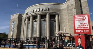 Den tyske hoved­staden har knapt råd til å holde de offentlige badene åpne. Blir det penger igjen til kulturen da?