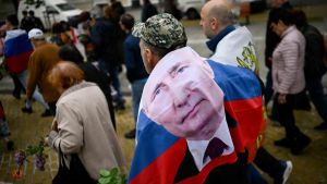 Putin e l’arma della paura: ora la guerra ibrida incombe sul Mediterraneo. Ma l’obiettivo è (anche) spostare gli elettorati