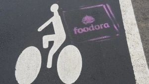 Travail dissimulé chez Foodora : l’Urssaf réclame 2,7 millions d’euros à la plateforme de livraison à domicile