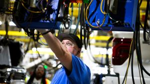 Ford Bet Big on AI. Then It Brought Back 350 Veteran Engineers