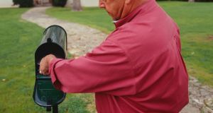 California man’s parents died in 2020 and 2022. He just received a postcard in the mail from them.