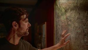 “Susurran tu nombre”, un thriller que mira al abismo