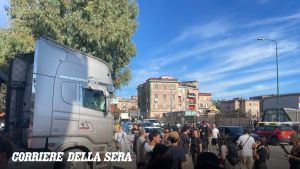 America's Cup, a Bagnoli nuovo blocco dei camion diretti al cantiere