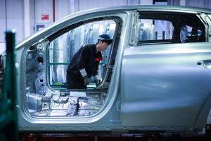 Go Slow Is the Right Route for China’s Auto Glut