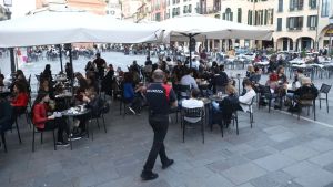 A Padova bar e locali investono nella sicurezza fai da te: «Costi sempre più alti»