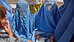 No a burqa e niqab per chi accede agli uffici comunali: ecco la proposta