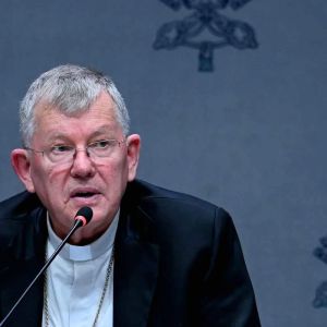 A fé e a disputa pelas periferias: a Igreja Católica entra nas eleições