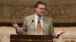Fisco, 9 milioni non pagano: tre su dieci versano l’80% delle tasse. Manovra, si punta sull’Irpef al 33%