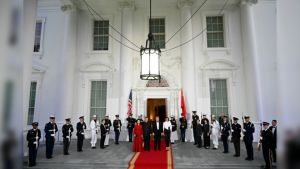 Wel reuzenpanda’s en vleierij, geen doorbraken bij bekritiseerd bezoek Xi Jinping aan Trump