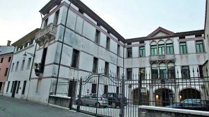 Tribunale Bassano in versione ridotta: scontro nella maggioranza
