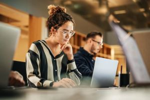 How To Prevent AI Job Deskilling And Continue To Grow Professionally