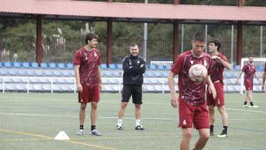 El Avilés recupera dos atacantes para visitar 