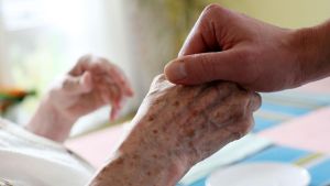 SÜDKURIER-Webinar zur Pflege – Experten verraten, was man regeln muss