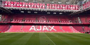 Kleine jaarwinst voor Ajax