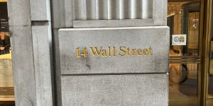 Wall Street koerst hoger