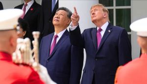 Trump shows Xi Jinping giant portrait of himself in surprising White House moment