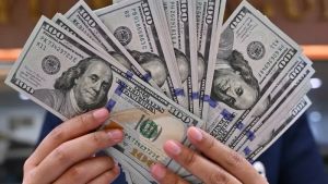 Ekonomistlere hep sorulan soru: Dolar ne olacak?