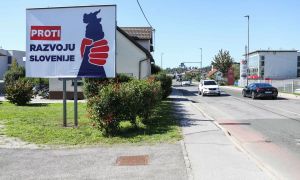 Politično oglaševanje: evropska pravila veljajo že leto dni, kazni pa še kar ni
