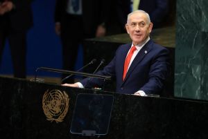 Quedarse sentados a escuchar a Netanyahu
