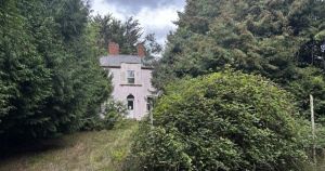 Vacant former NHS offices up at auction for £200,000