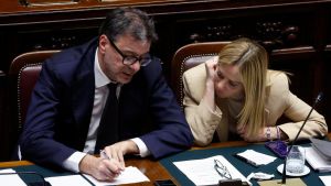 Verso la Manovra. Cedolare secca per i negozi e sostegno alle partite Iva
