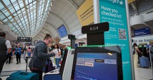 Mark Carney says privatizing Canada’s busiest airports will lower costs for consumers. Evidence shows the opposite