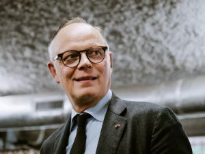Macron joue-t-il contre Édouard Philippe ?