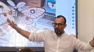 Il caso degli stranieri a scuola, il dirigente scolastico: «Più ore tra i banchi per superare gli scogli linguistici»