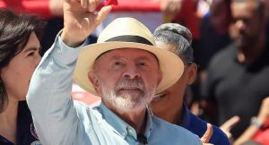 Lula defiende su decisión de prohibir las apuestas deportivas en un mitin en São Paulo