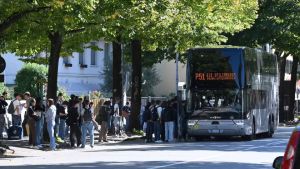 Caos trasporti scolastici a Udine: gli studenti escono prima