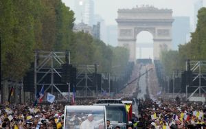 Pope Leo draws 800,000-strong crowd to open-air Mass in Paris’ Champs-Élysées