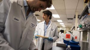 “Uccidiamo le cellule zombie per non invecchiare”. Parla lo scienziato italiano nella Silicon Valley /