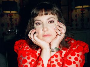 It’s hard not to have sympathy for Lena Dunham. But there’s a darker side to surrogacy