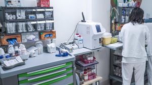 Neonato morto, gli esiti dell’autopsia. “Fatale un’emorragia alla testa”