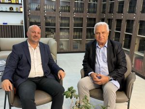 ŞİDDET, TELEFONLA ÇOCUĞUN ODASINA KADAR GİRİYOR
