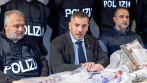 La ragazza affogata nel torrente e torturata, presa a sassate e frustata con la cintura. “Urlava disperata”: salvata da un passante a Pescia