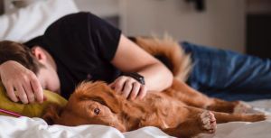 Psychologist explains why everyone feels so exhausted these days and it makes a lot of sense